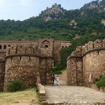 Excursion to Bhangarh (The Haunted Fort)